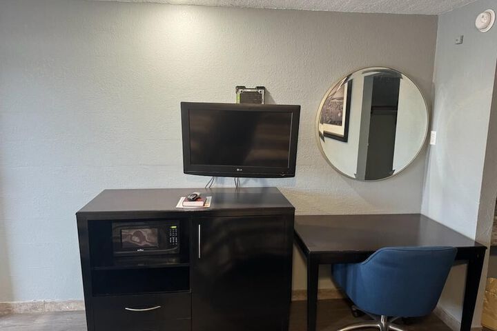 Room 15 of 21