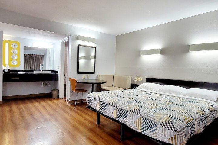 Room 18 of 31