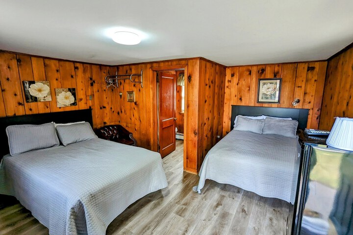 Room 105 of 140