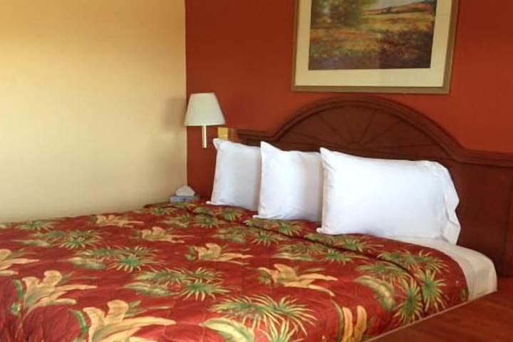 Room 9 of 23