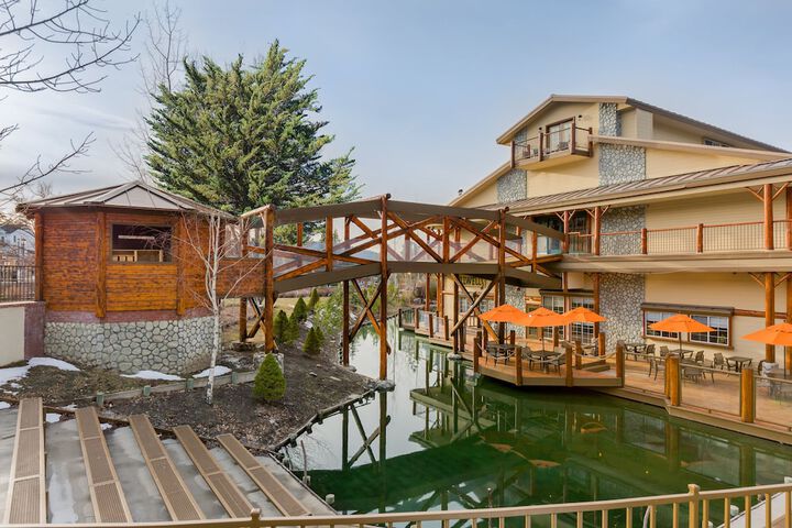 Holiday Inn Resort The Lodge at Big Bear Lake by IHG