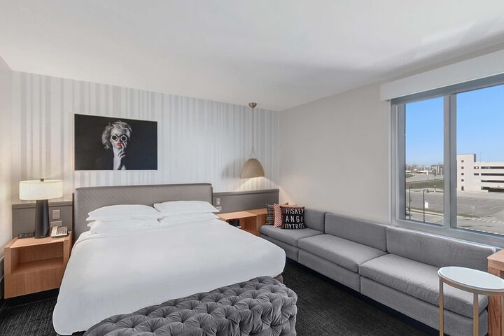 The Rose Chicago Tapestry Collection by Hilton