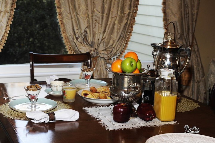 Clermont Bluffs B & B
