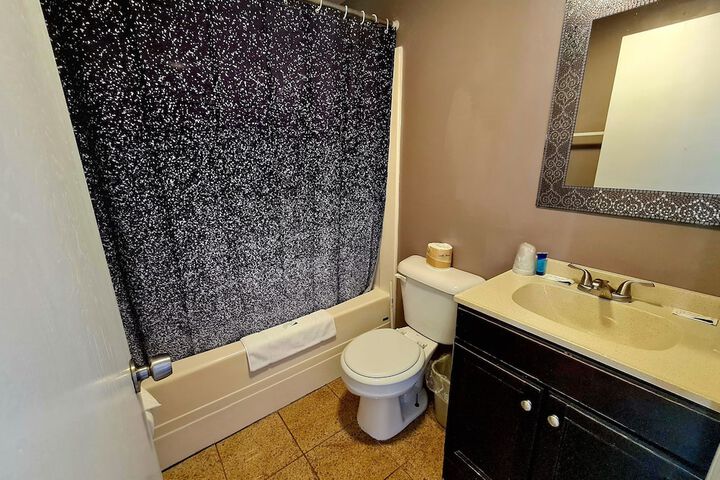 Room 16 of 41