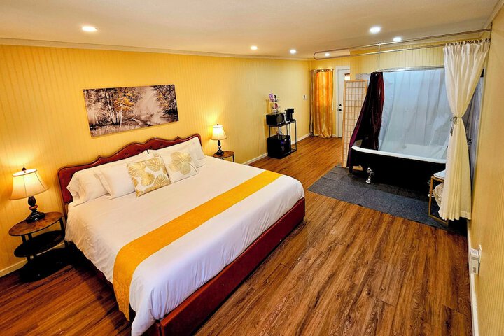 Room 15 of 72