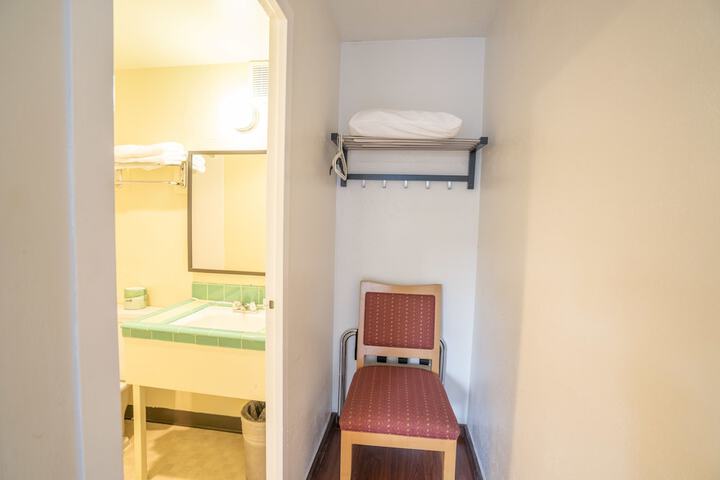 Room 31 of 52
