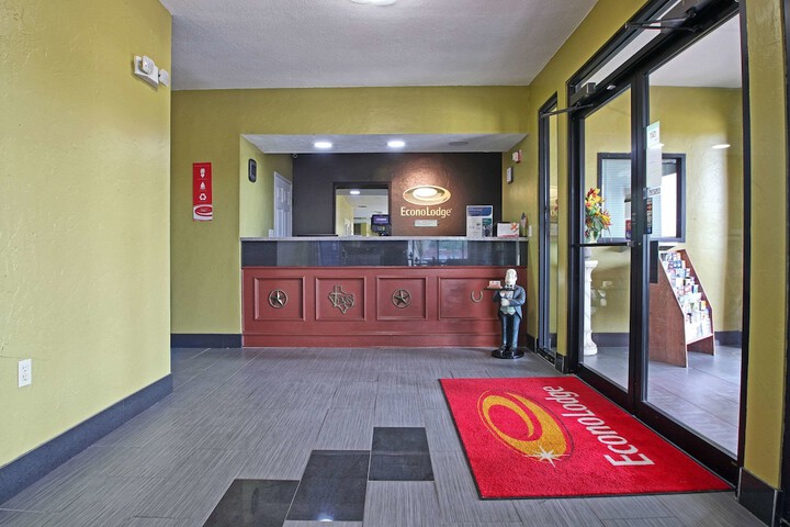Econo Lodge Hillsboro I-35
