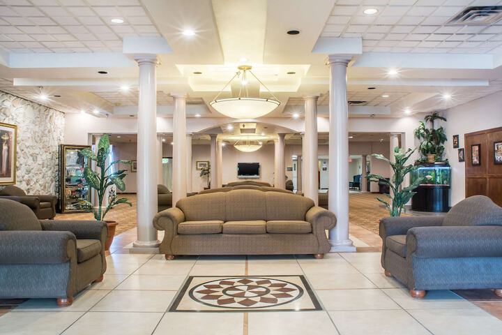 Hotel Interior 10 of 37