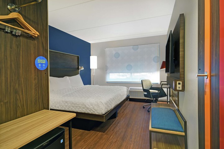 Room 16 of 46
