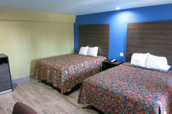 Room 8 of 13
