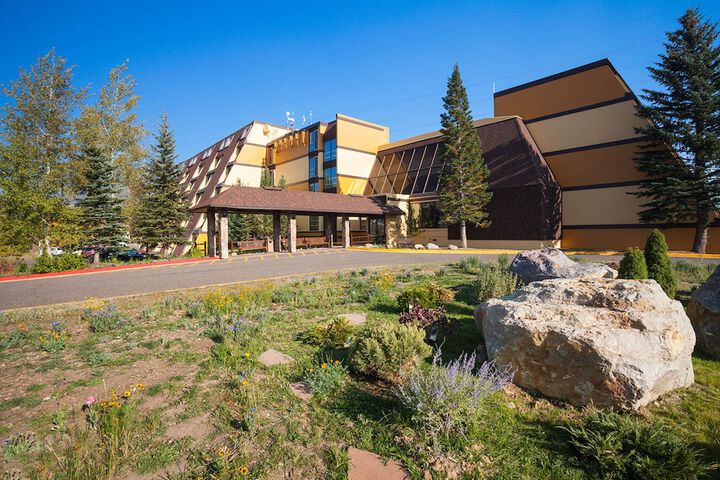 Legacy Vacation Resorts - Steamboat Hilltop