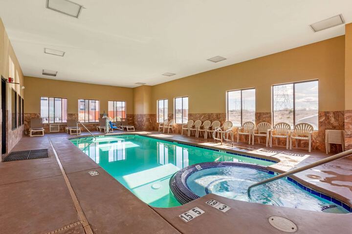 Pool 10 of 47