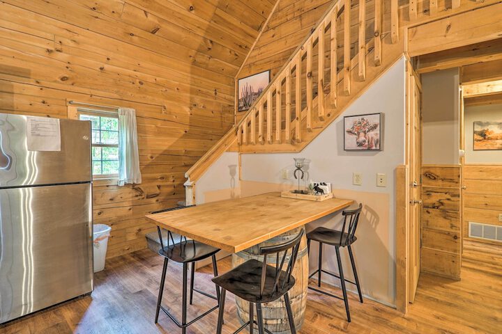 Cozy Retreat w / Porch & Double JJ Resort Access!