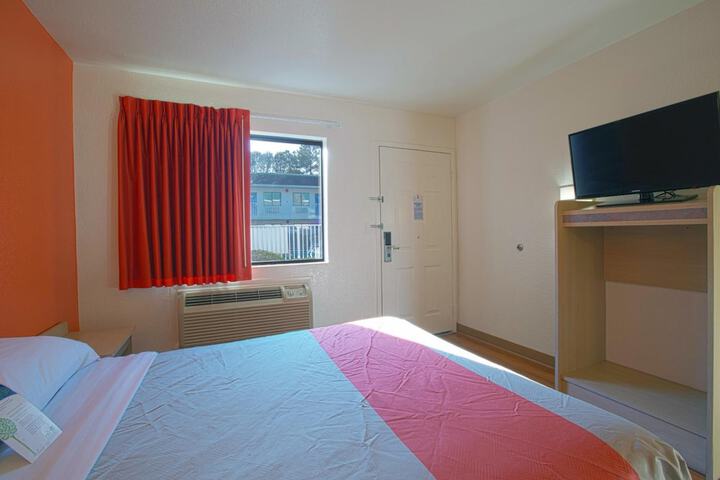 Room 38 of 43