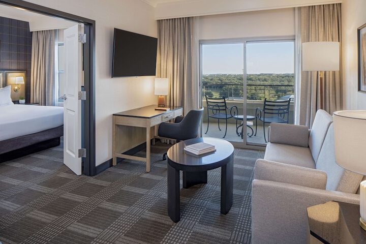Room 32 of 107