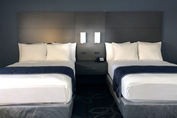 Room 50 of 99
