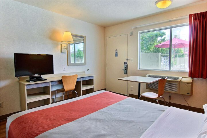 Motel 6 Kingsville TX