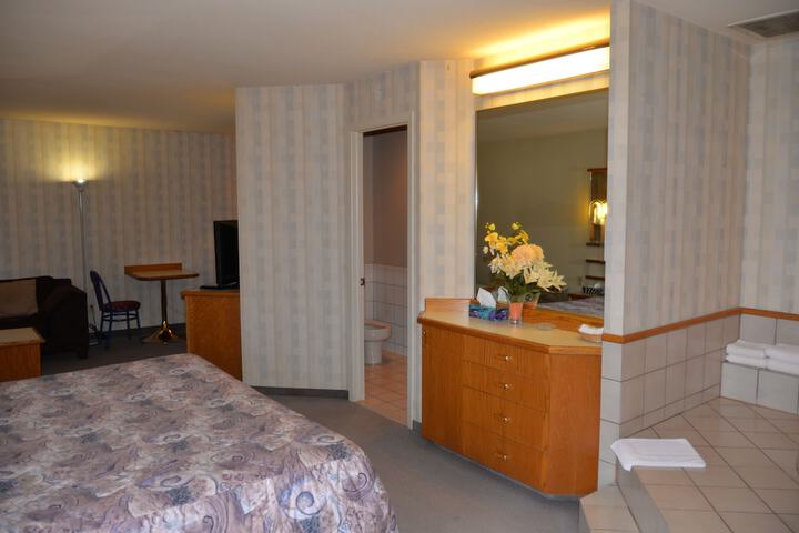 Room 21 of 33