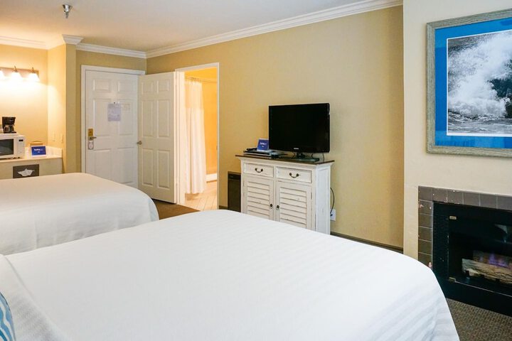 Sand Pebbles Inn