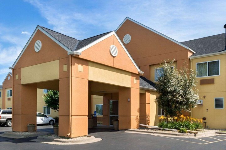 Hotel 2 of 34