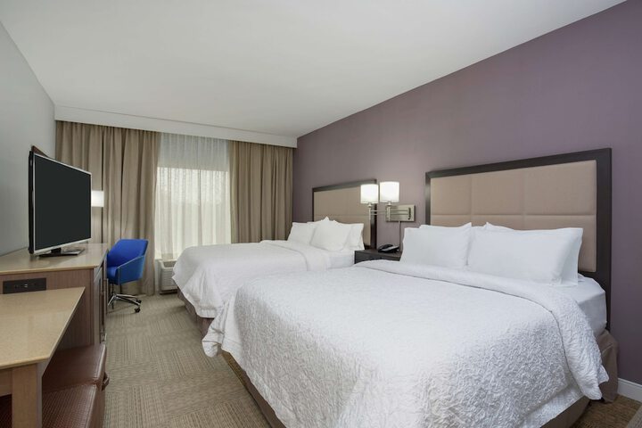 Room 10 of 40