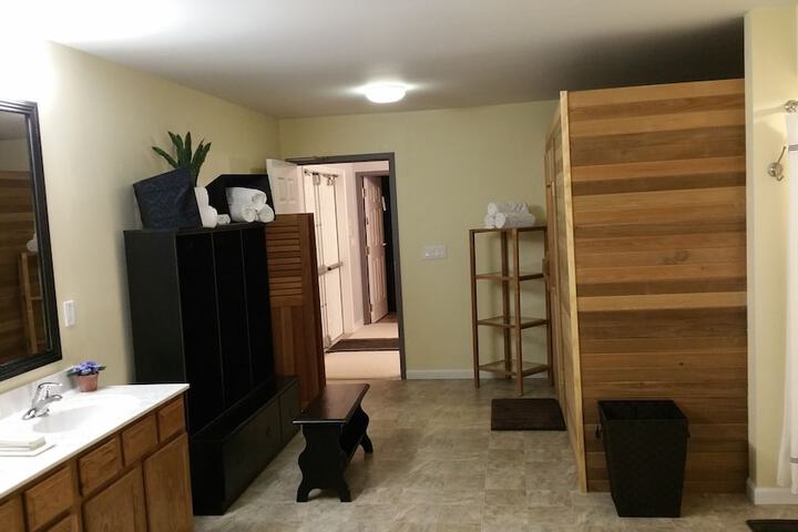 Room 13 of 36
