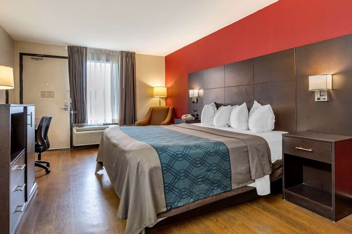 Room 21 of 37