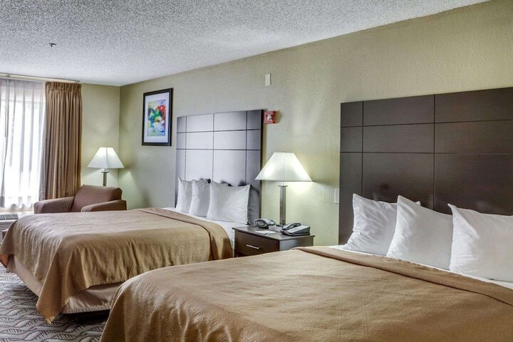 Room 34 of 68