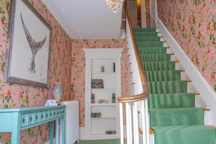 Sally Webster Inn