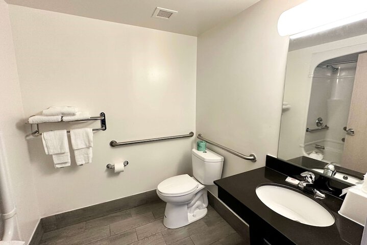 Room 12 of 20