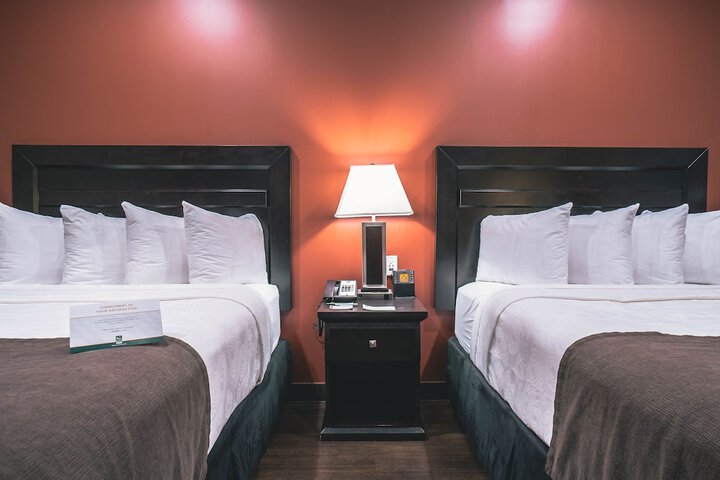 Room 33 of 46