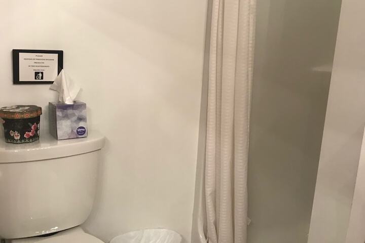 Room 73 of 87