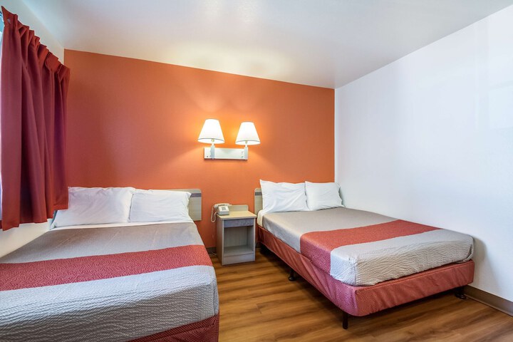Room 25 of 31