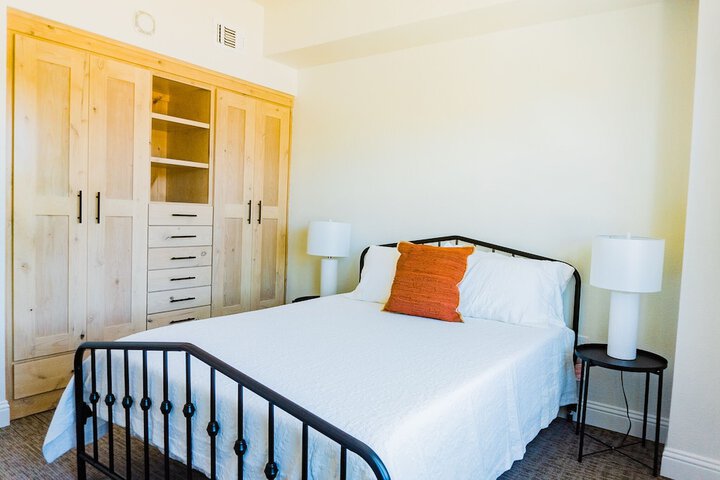 Room 90 of 220
