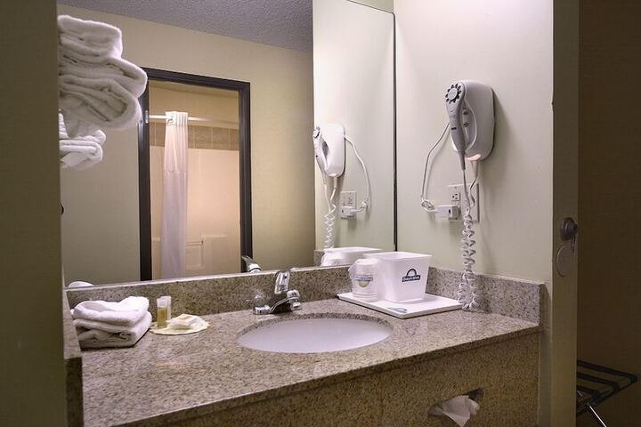 Days Inn by Wyndham Carbondale