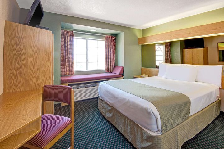 Room 19 of 25