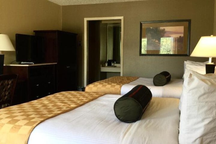 HOTCHKISS INN MOTEL