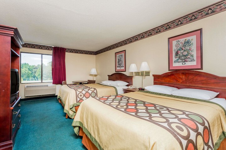 Room 4 of 14