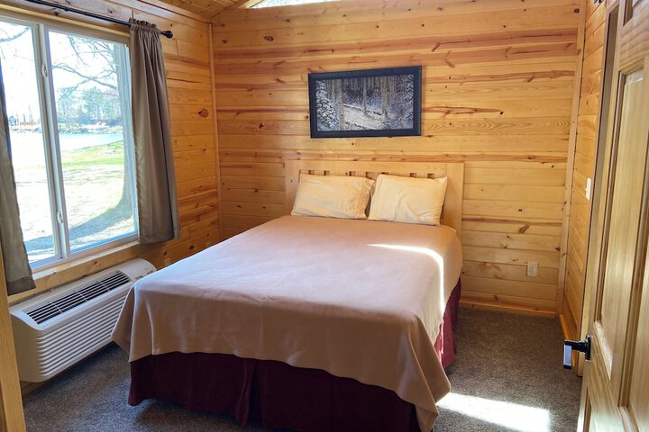Horseshoe Bay Lodge