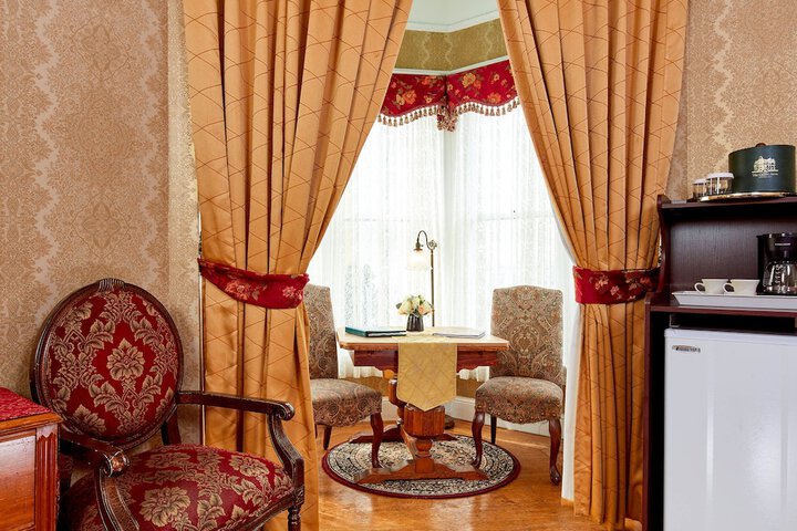 Room 42 of 75