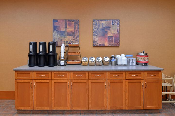 Breakfast/Coffee Service 88 of 93