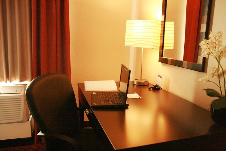 Room 9 of 21