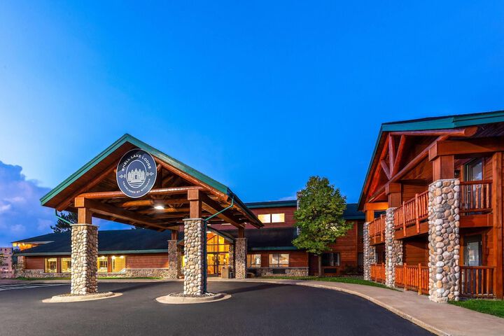 Shell Lake Lodge a Travelodge by Wyndham