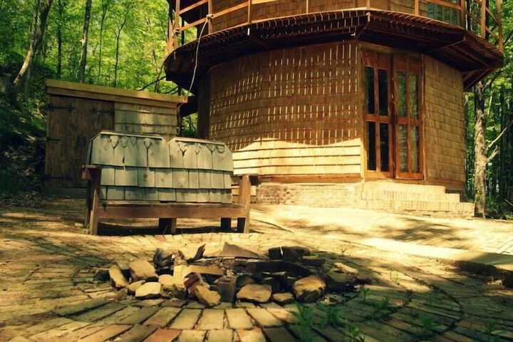 Lost River Hostel