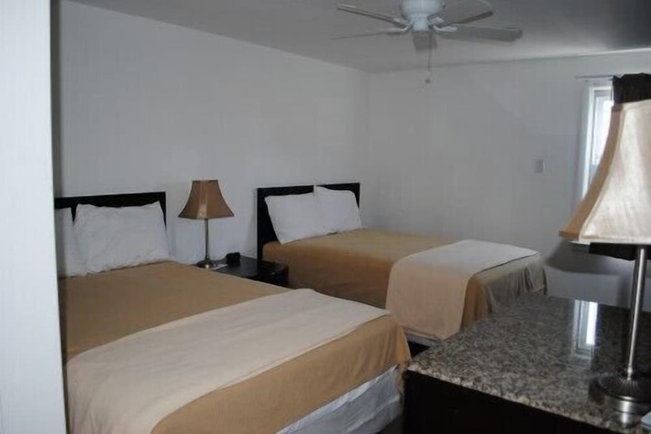Room 21 of 35