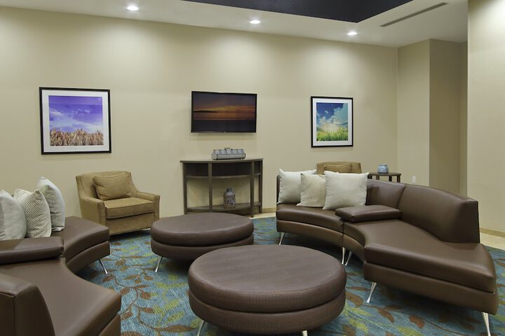 Hotel 5 of 41