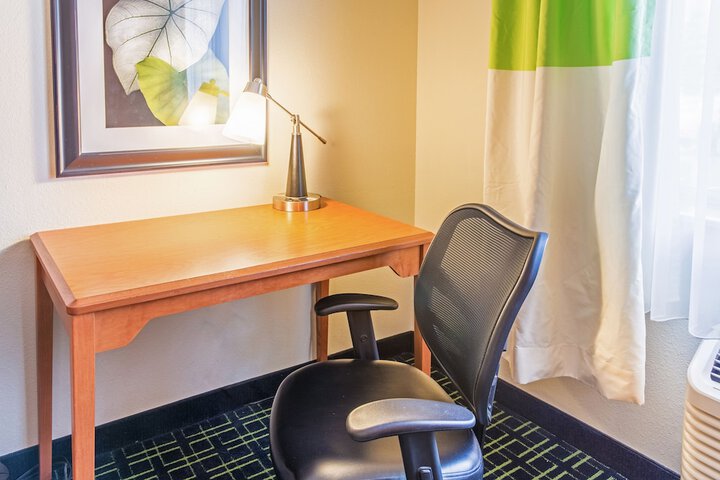 Room 13 of 26