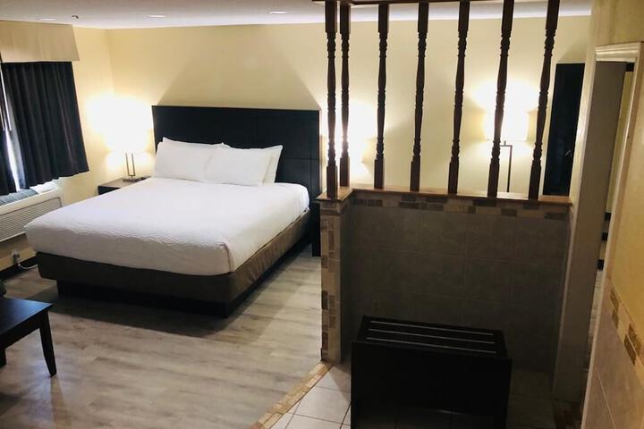 Room 33 of 75