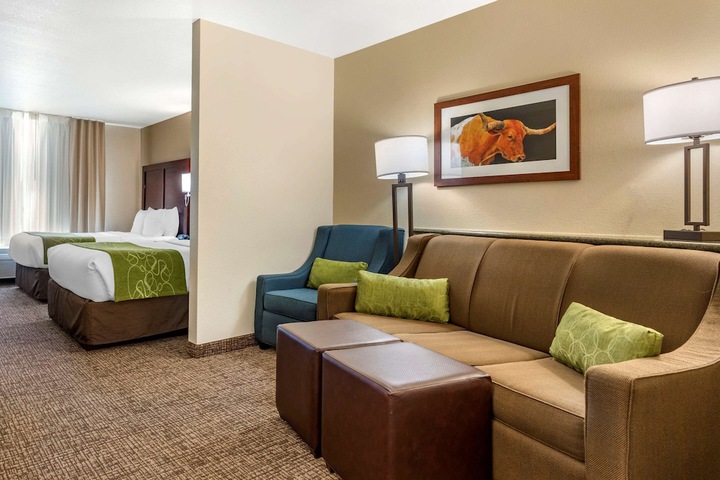 Room 33 of 44