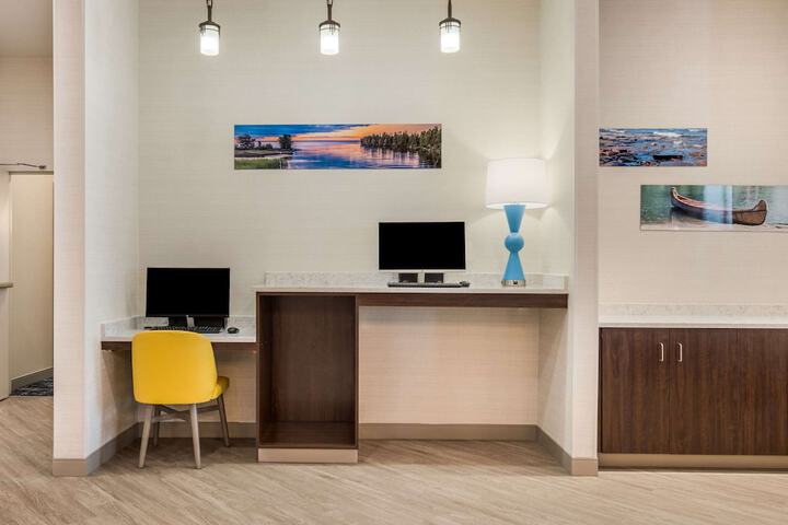 Business Center 34 of 34